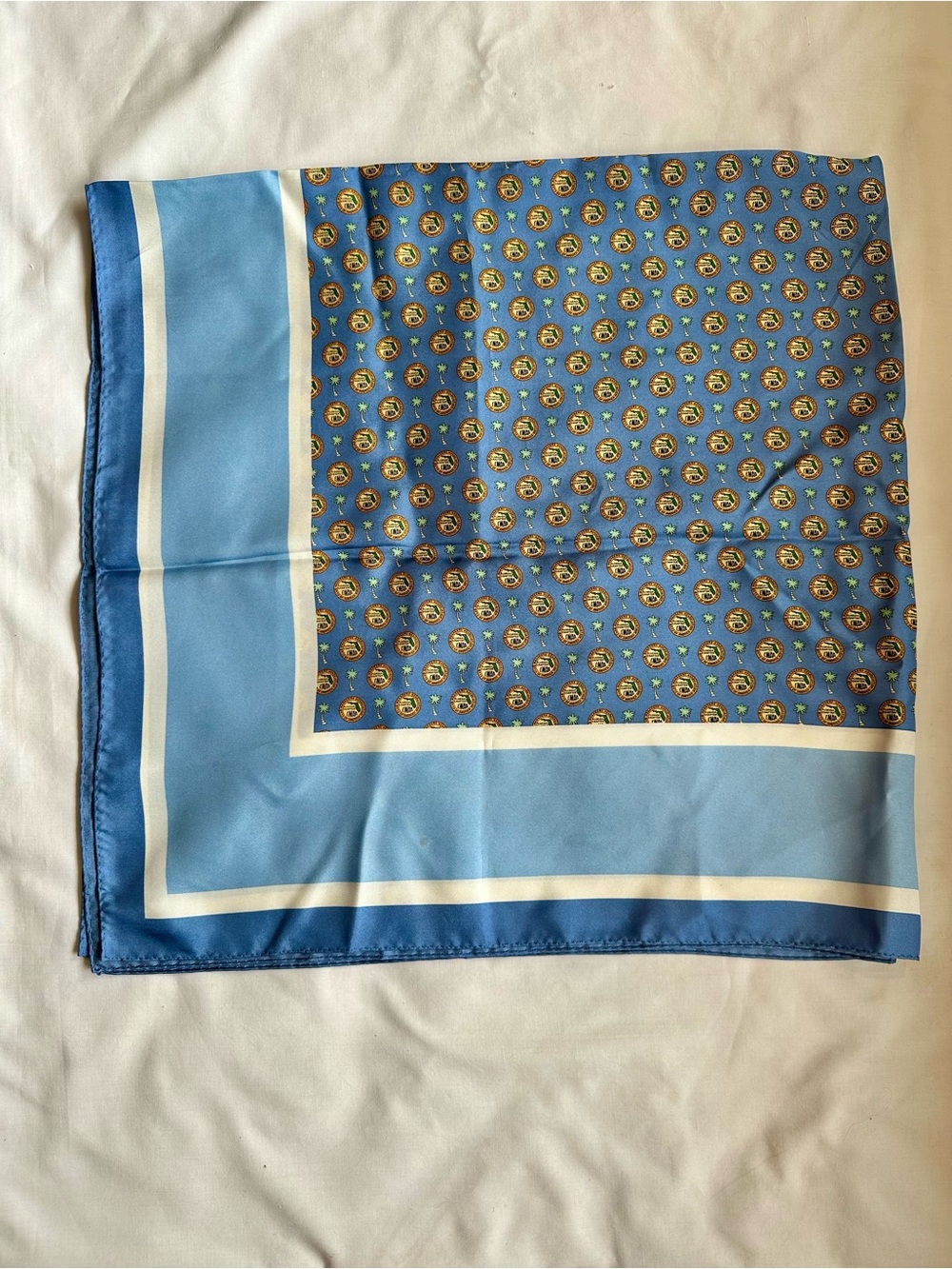 Vineyard Vines Light Blue Medallion Palm Tree Florida Silk Scarf 34” Square